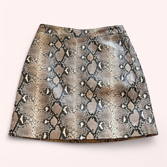 End Pelly Sofia Retro 90s Inspired Leather Mini Skirt Set in Snake NWT Size 4 - Picture 3 of 13